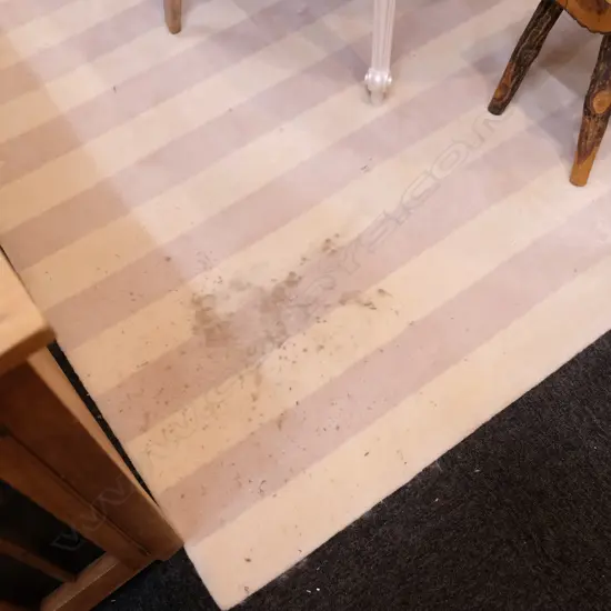 2 LARGE STRIPED CARPETS 2500 X 2800 / 2000 X 3000 a/f