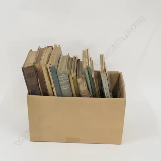 ASST VINTAGE CHILDREN'S BOOKS