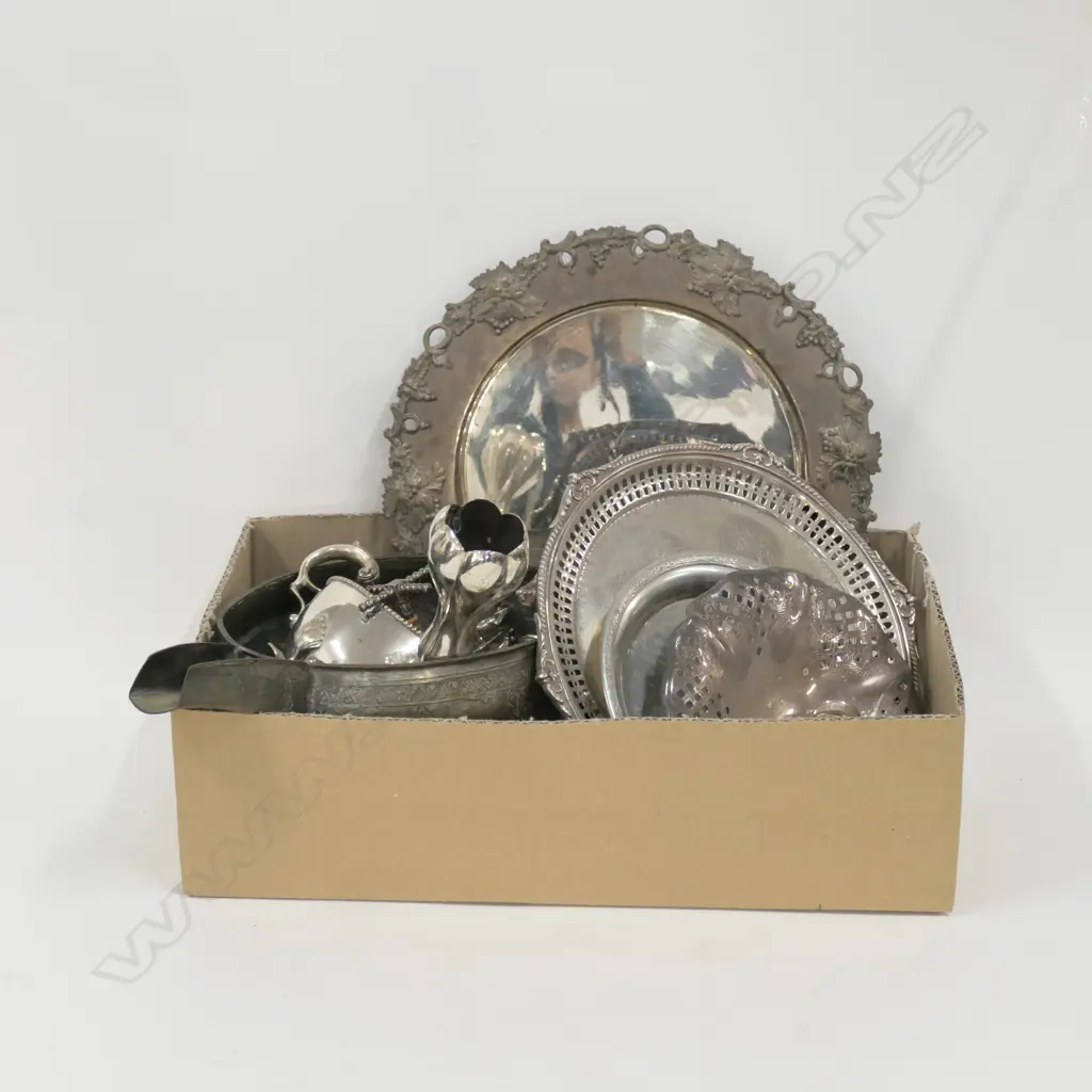 LOT ASST EP WARE TRAYS/CARVER RESTS/ ETC Image 1++