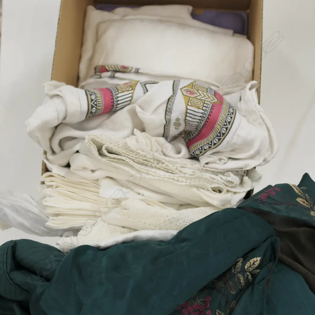 LOT ASST LINEN / FABRIC / SILK DRESS Image 1++