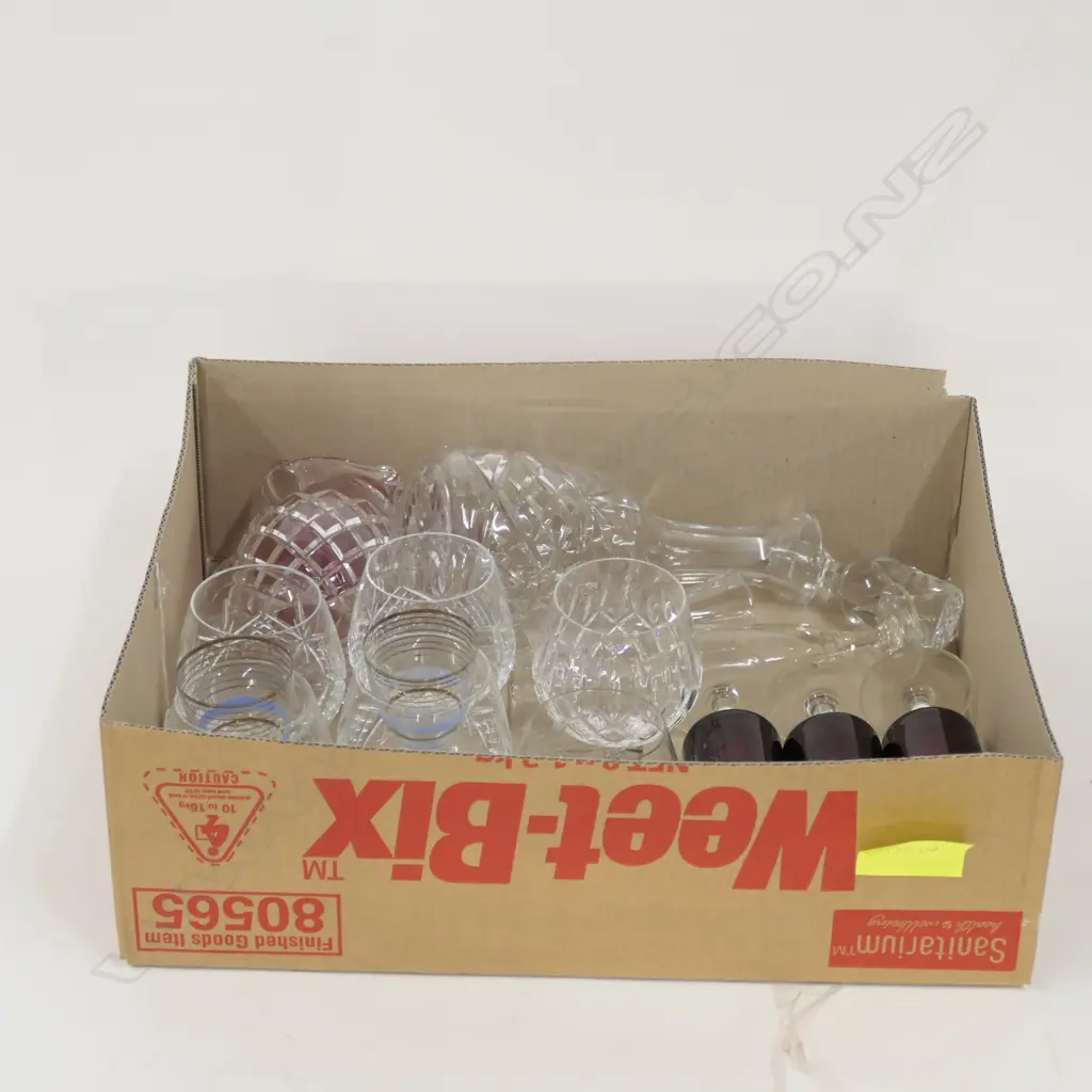 LOT ASST CRYSTAL + GLASSWARE INCL. DECANTER ETC Image 1++