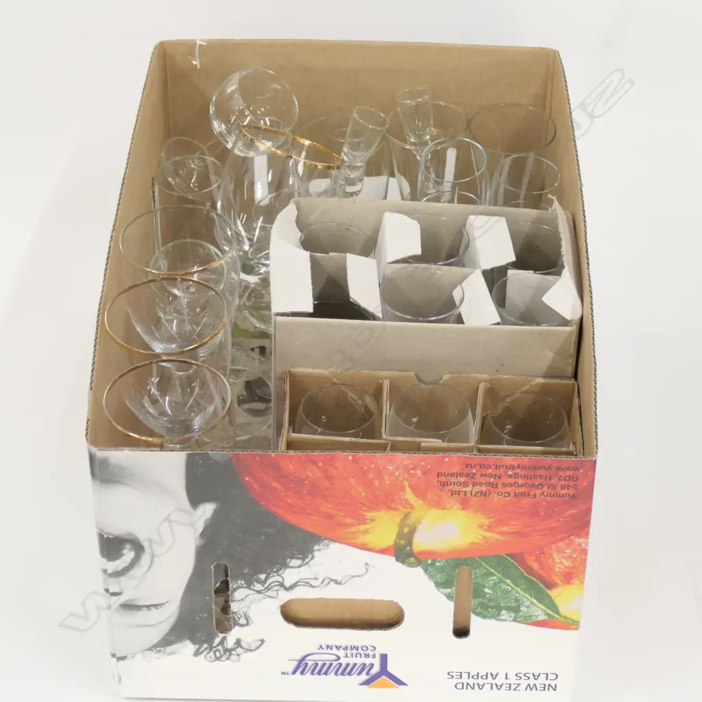 LOT ASST STEMMED GLASSWARE  Image 1++