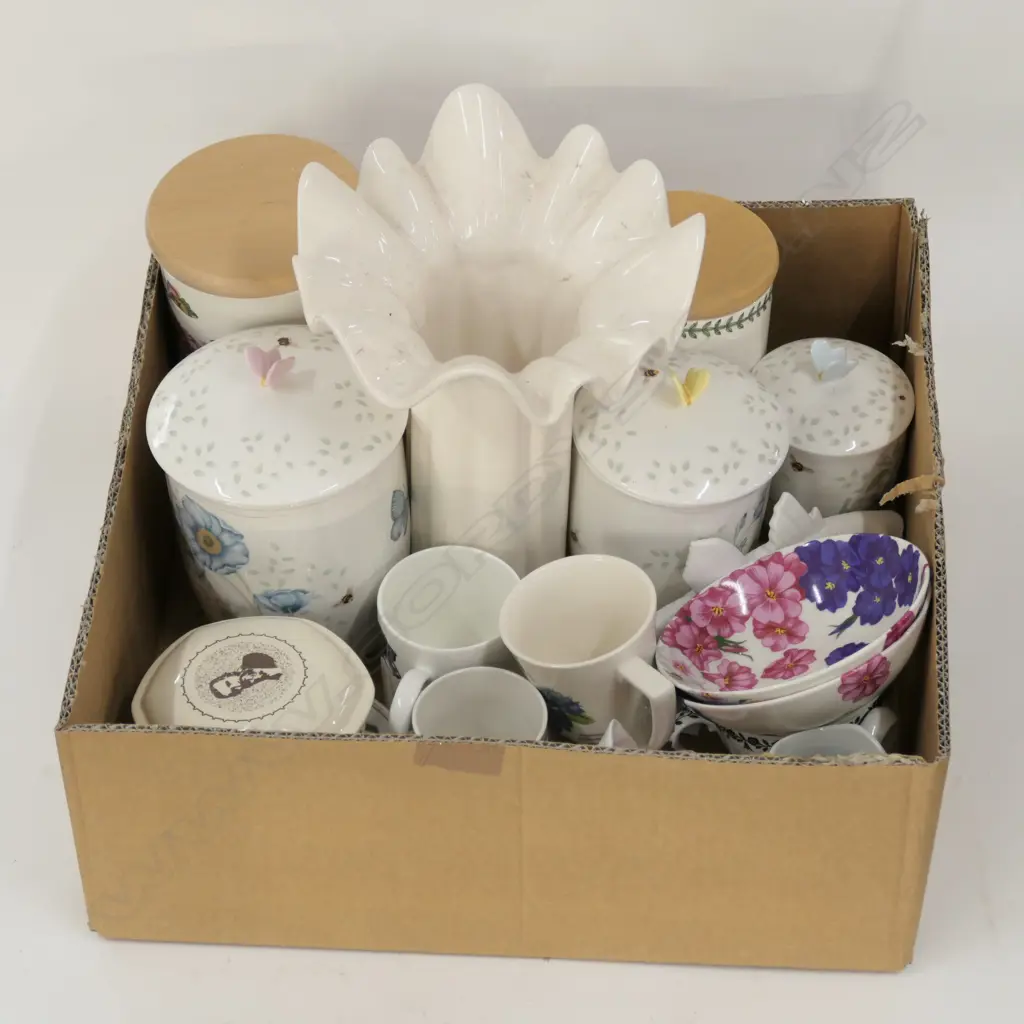 LOT ASST CHINA INCL. CROWN LYNN + CANISTERS, ETC. Image 1++