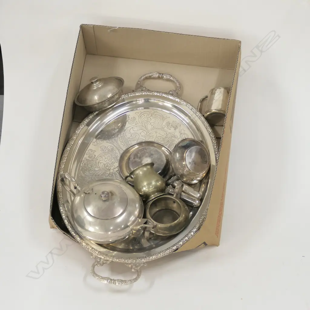 LOT ASST INCL. PLATTER / TEAPOT ETC Image 1++