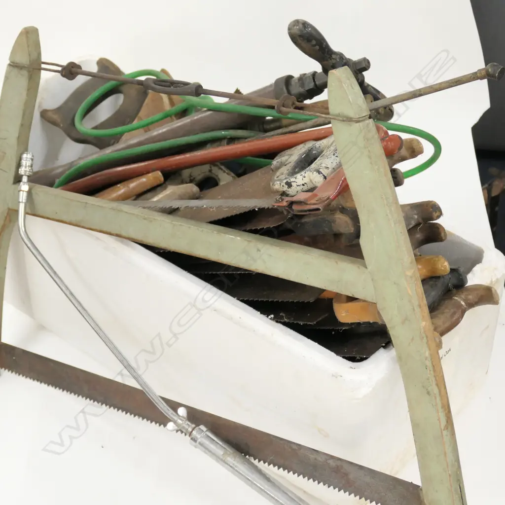 LOT ASST TOOLS - SAWS / PUMP / ETC Image 1++