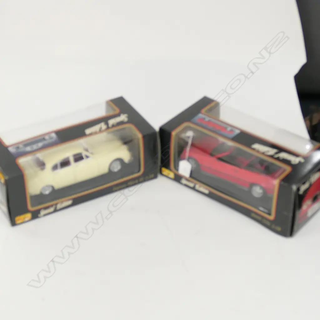 MAISTO SPECIAL EDITION JAGUAR + B.M.W Image 1++