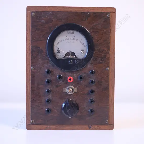 FERRANTI BAKELITE/OAK CASED VINTAGE MULTIMETER