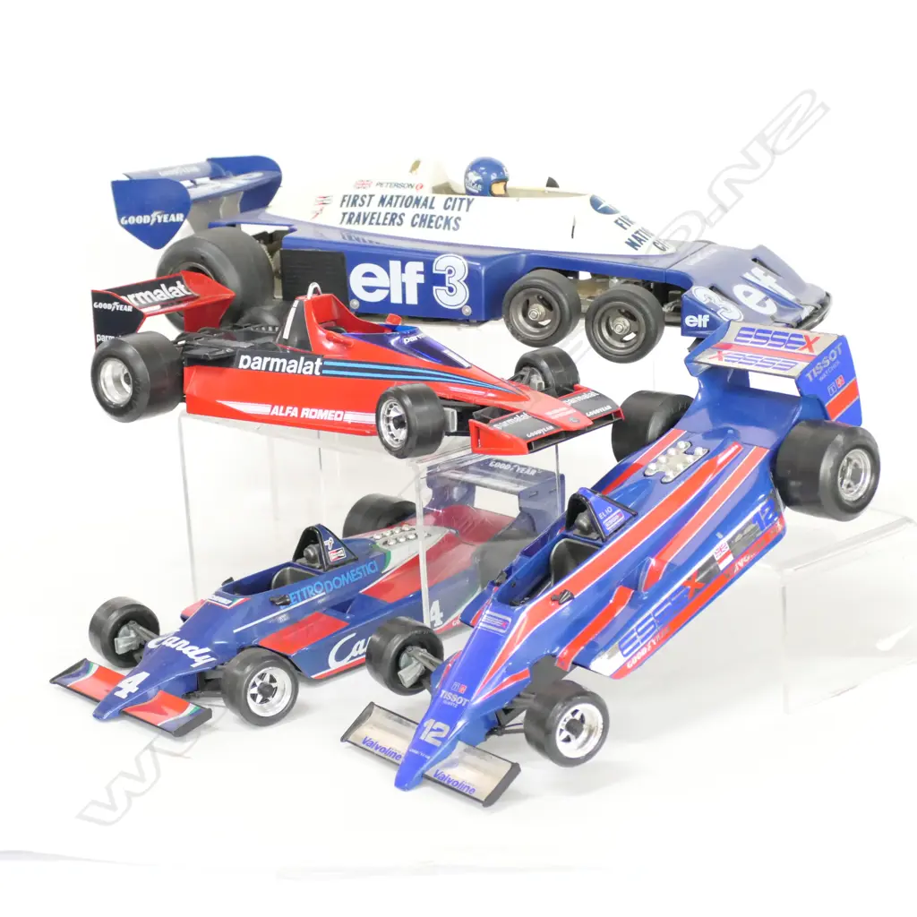 4 MODEL FORMULA ONE RACING CARS L 450 MM Image 1++
