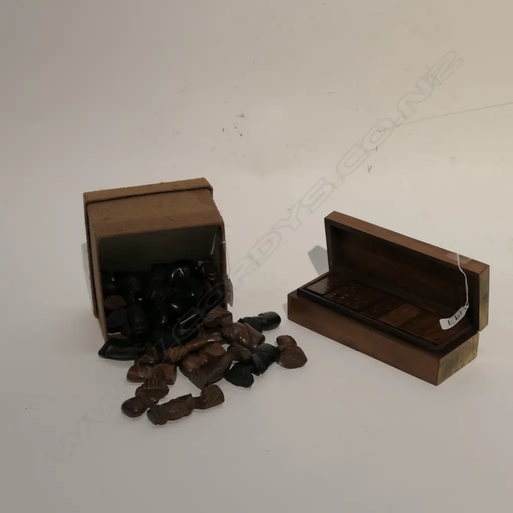 CARVED AFRICAN CHESS PIECES & CASED SET OF TEAK DOMINOES Image 1++