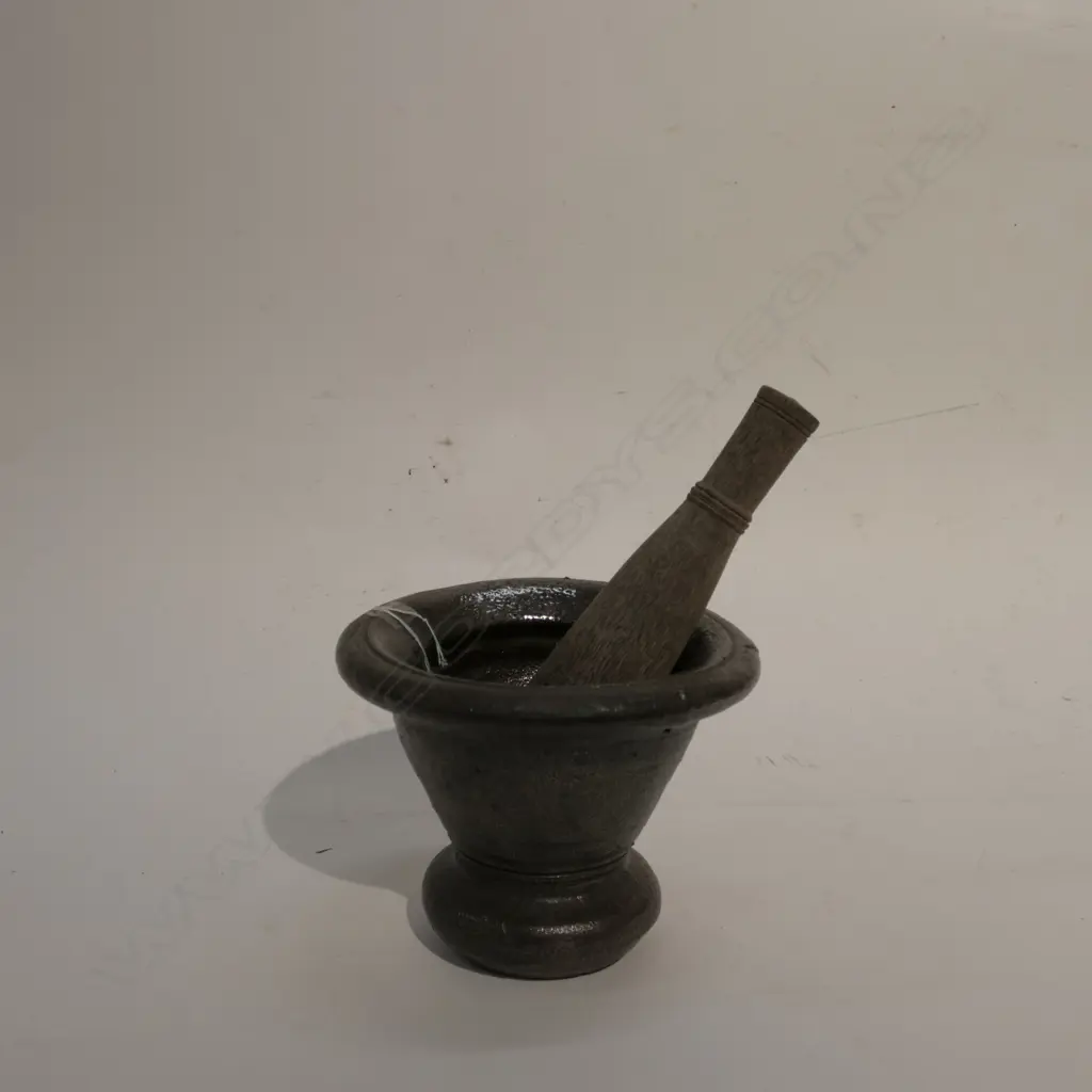 POTTERY & WOOD PESTLE & MORTAR Image 1++