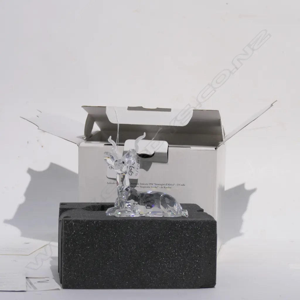 SWAROVSKI CRYSTAL 'INSPIRATION AFRICA THE KUDU 1994 + STAND Image 1++