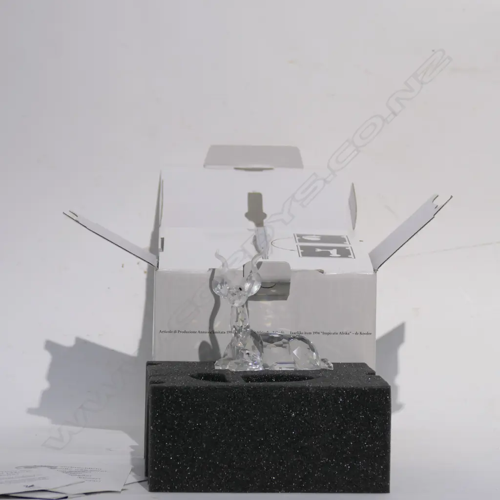 SWAROVSKI CRYSTAL 'INSPIRATION AFRICA THE KUDU 1994 + STAND Image 1++