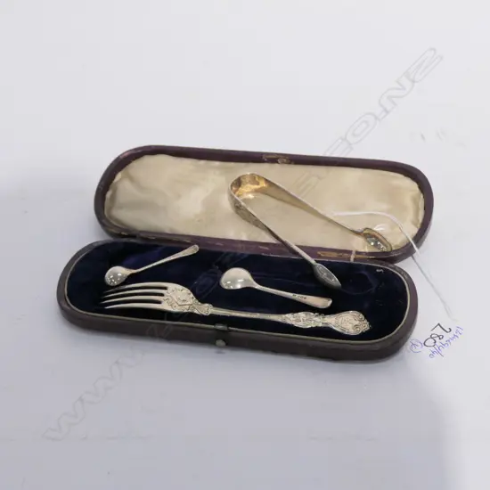 CASED STERLING SILVER FORK WITH TONGS + 2 SALT SPOONS, 81G