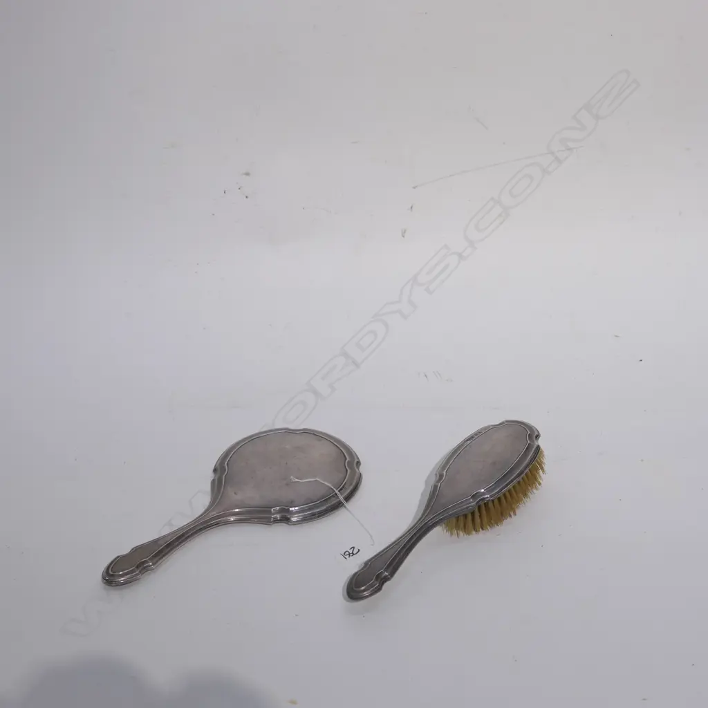 STG SILVER BACKED BRUSH AND MIRROR Image 1++