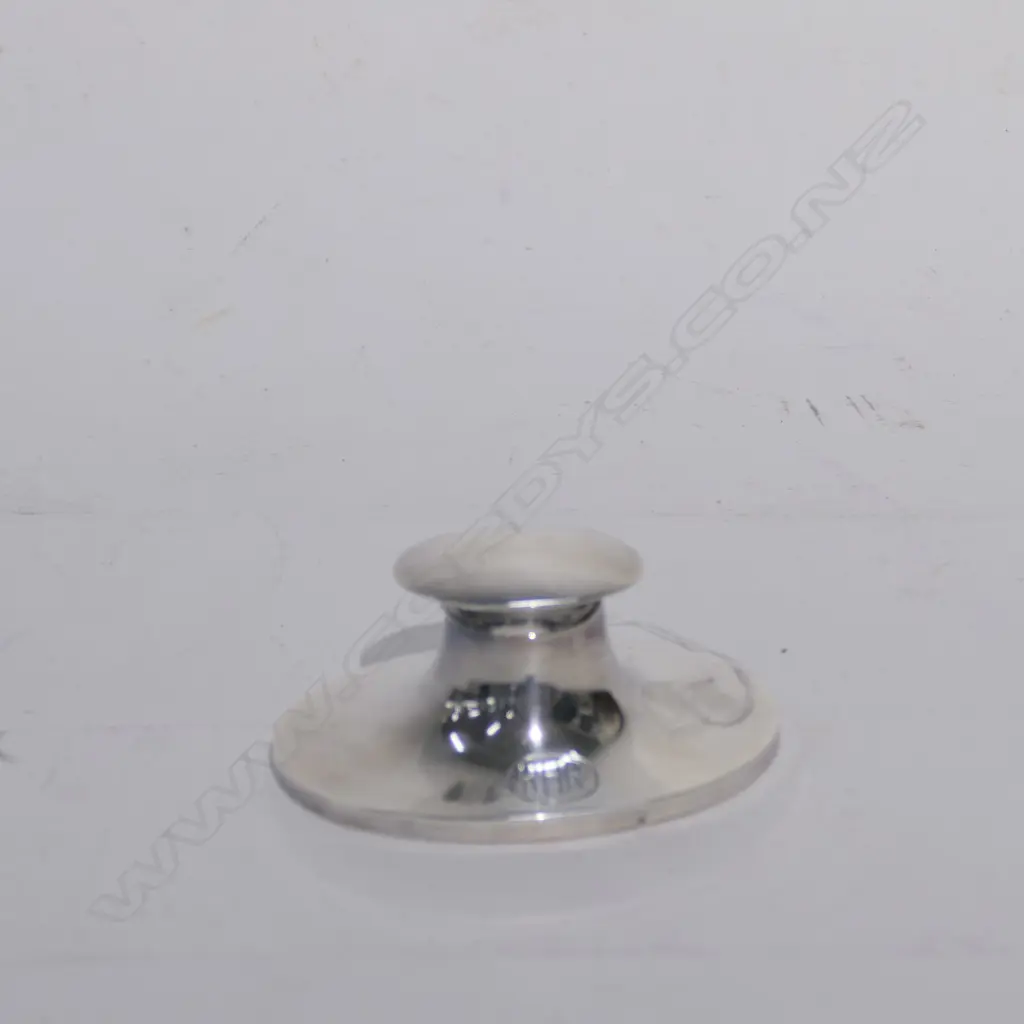 S/S OVAL CAPSTAN INKWELL - BIRMINGHAM Image 1++