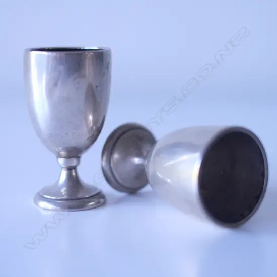 STERLING SILVER TROPHY CUPS - WALKER & HALL  SHEFFIELD 1953 -  85GMS