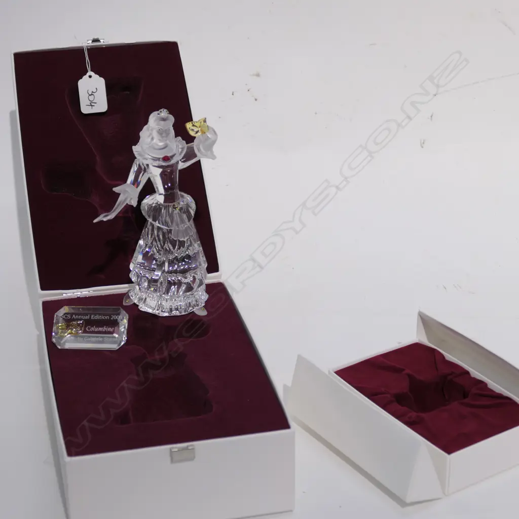 SWAROVSKI CRYSTAL MASQUERADE COLUMBINE &  DATE/MAKE LABLE + STAND Image 1++