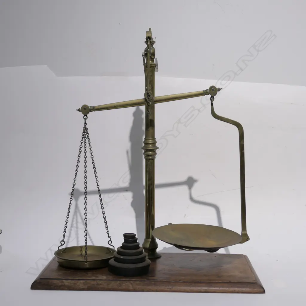BRASS SCALES ON STAND W/ WEIGHTS H. 560MM Image 1++