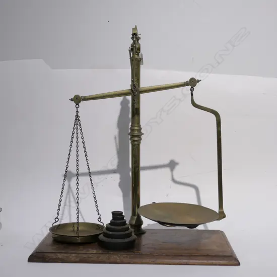 BRASS SCALES ON STAND W/ WEIGHTS H. 560MM