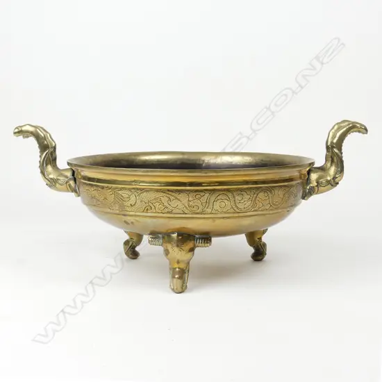 A Chinese bronze censer