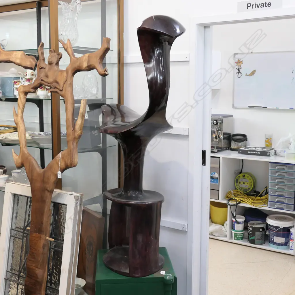 LGE HARDWOOD CHAIR ORGANIC 1 PCE FORM Image 1++