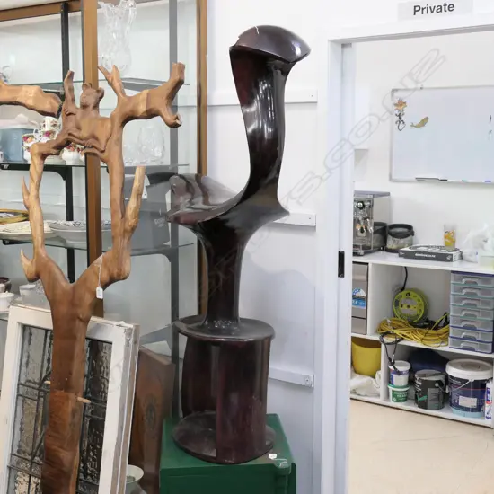 LGE HARDWOOD CHAIR ORGANIC 1 PCE FORM