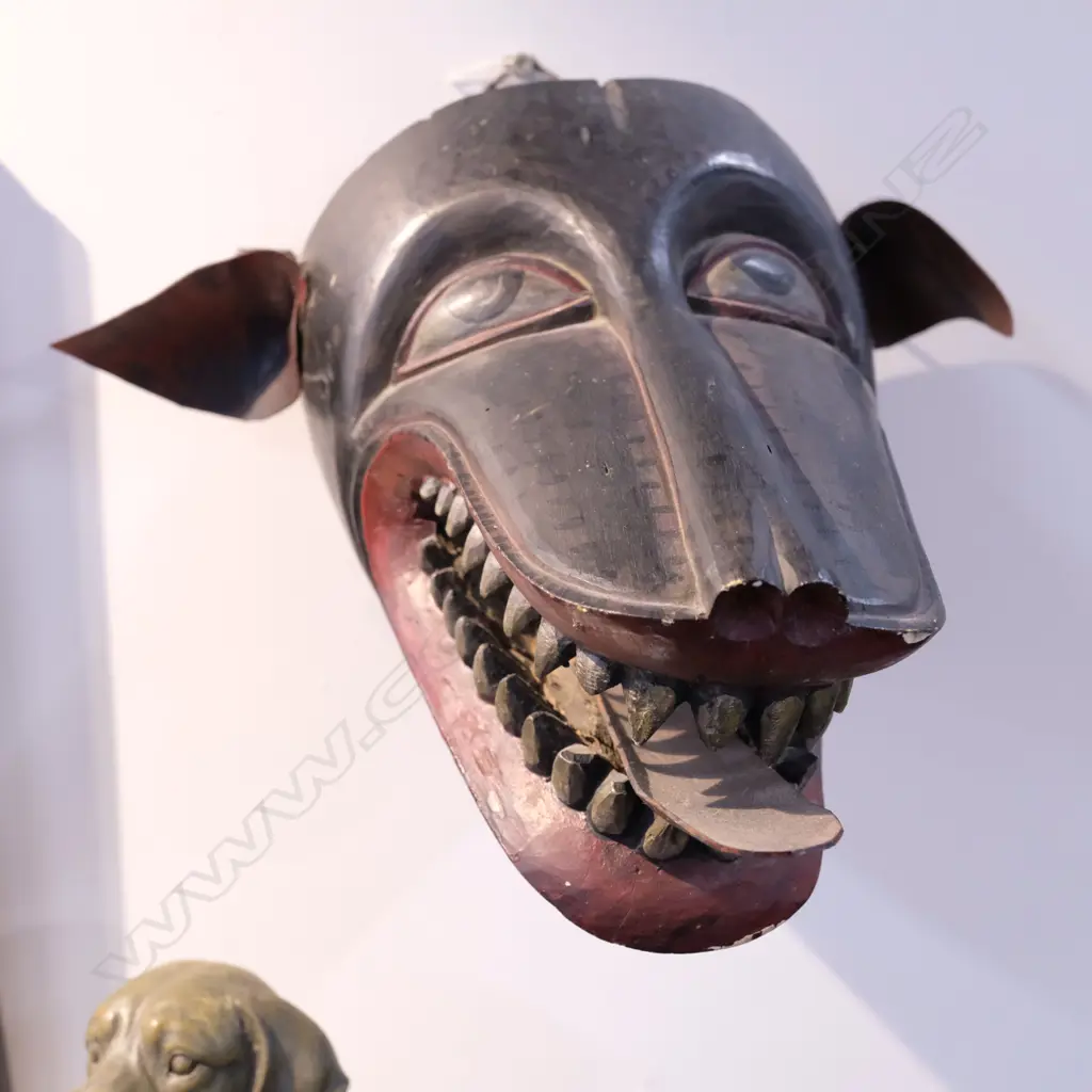CARVED WOOD ETHNIC DOG MASK (EX THE NGAIRE HART ESTATE COLLECTION) Image 1++