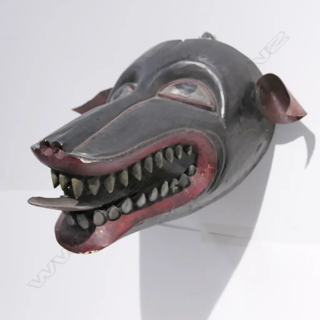 CARVED WOOD ETHNIC DOG MASK (EX THE NGAIRE HART ESTATE COLLECTION) Image 1++