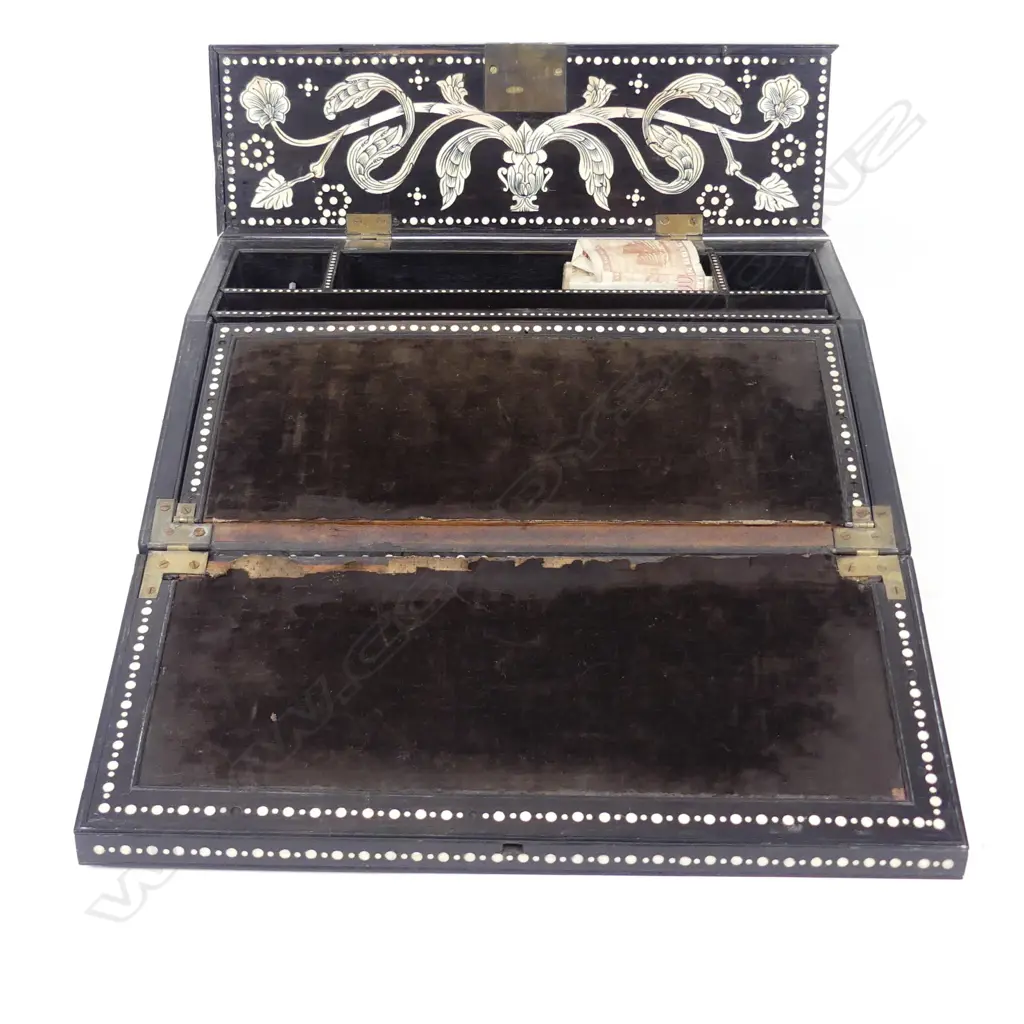 A Ceylonese ebony and porcupine quill writing box Image 1++