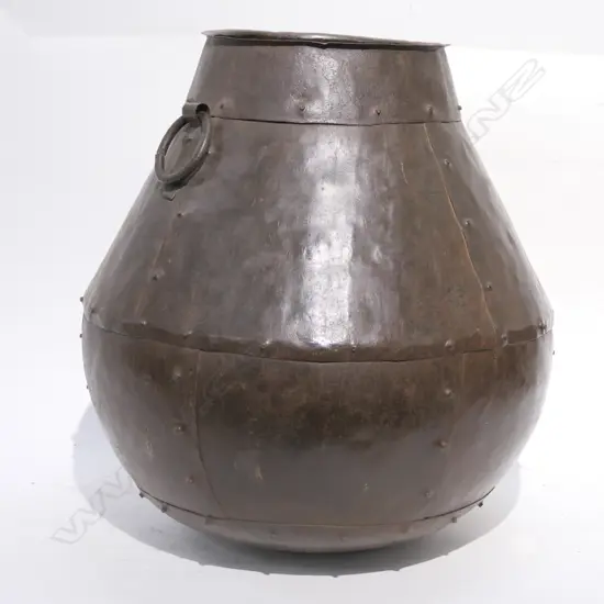 LARGE METAL STYLISED CAULDRON 