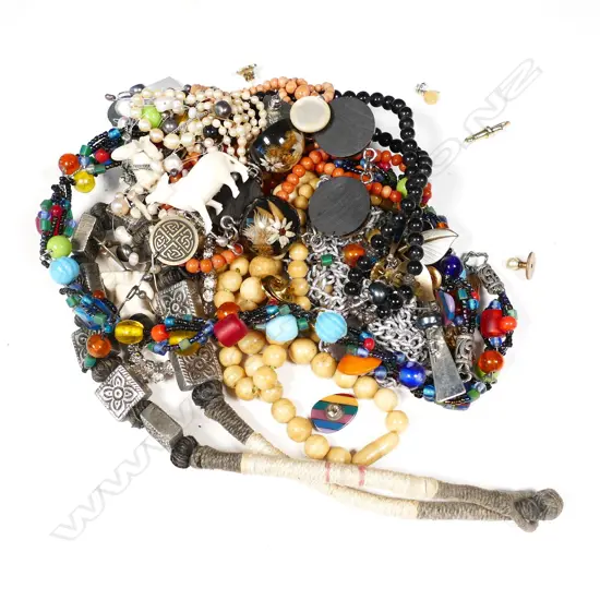 LOT ASST COSTUME JEWELLERY