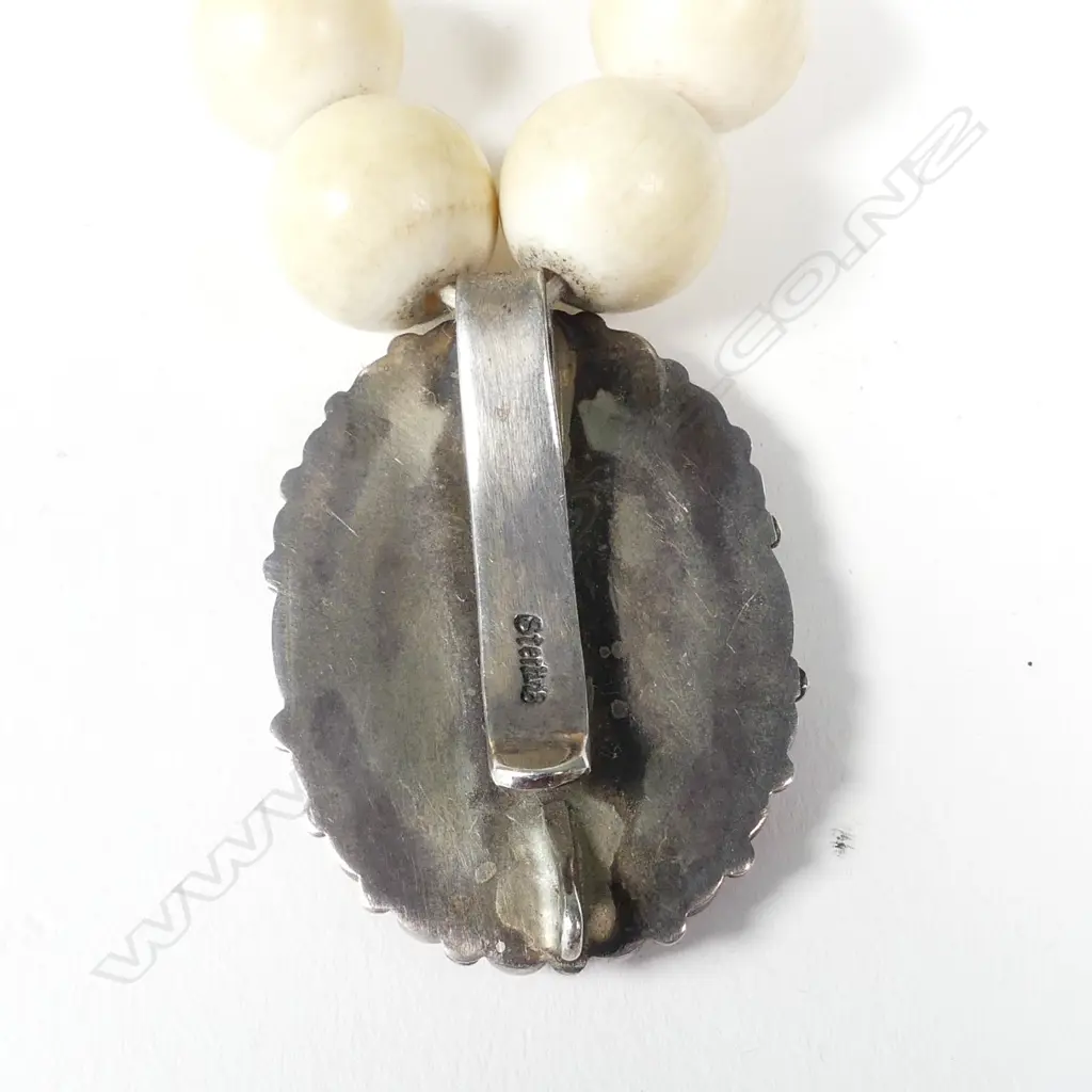 IVORY NECKLACE WITH SILVER CORAL PENDANT Image 1++