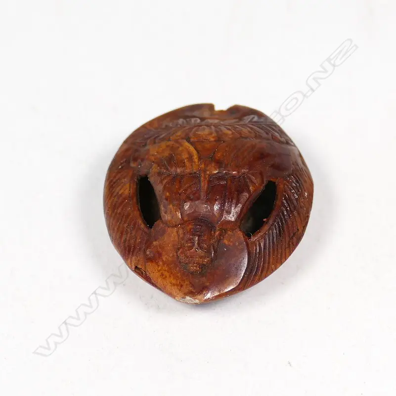 SMALL NUT CARVED WITH BUDDHA Image 1++