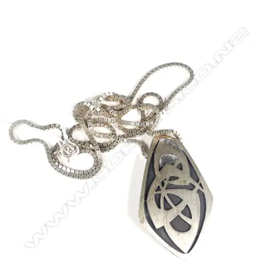 PETER MINTURN SILVER PENDANT IN BOX MARK INDISTINCT