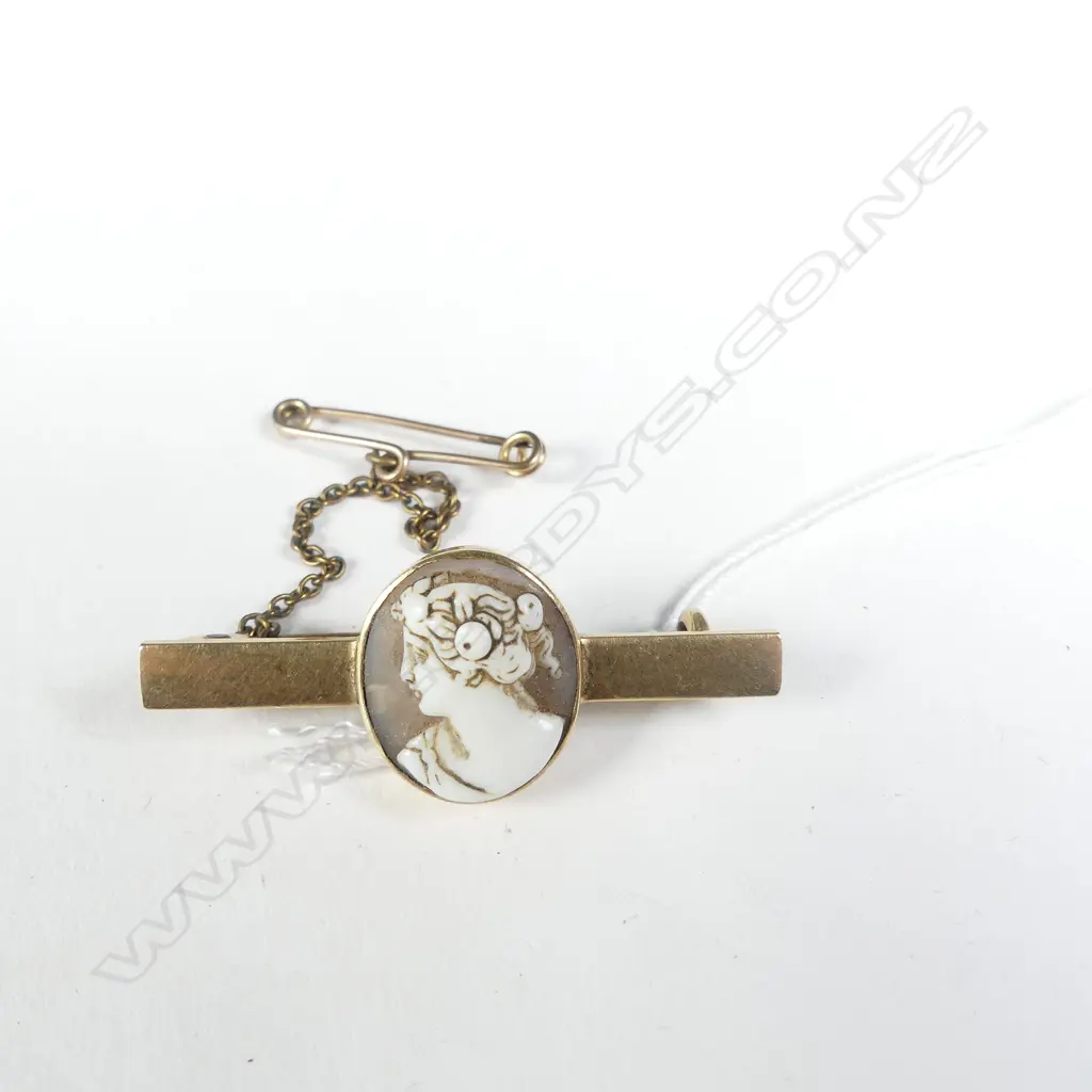 15CT GOLD CAMEO BAR BROOCH 5.80GM Image 1++