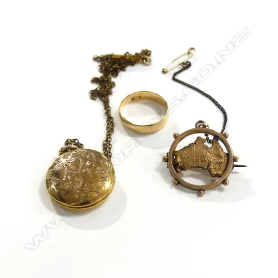 3 GOLD ITEMS 18CT RING 9CT AUSSIE BROOCH+LOCKET