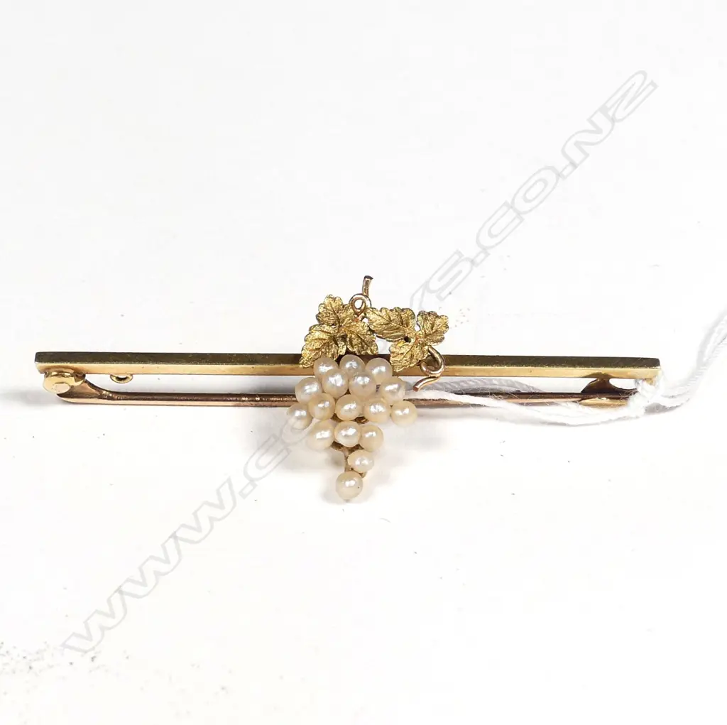 15CT GOLD AND PEARL BAR BROOCH REPLACEMENT VALUATION $1895 (B27) Image 1++