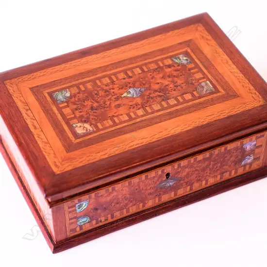 A good New Zealand inlaid woods box