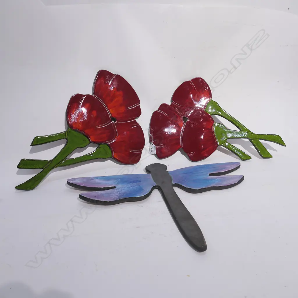 3 MORRIS & JAMES POTTERY WALL PLAQUES Image 1++