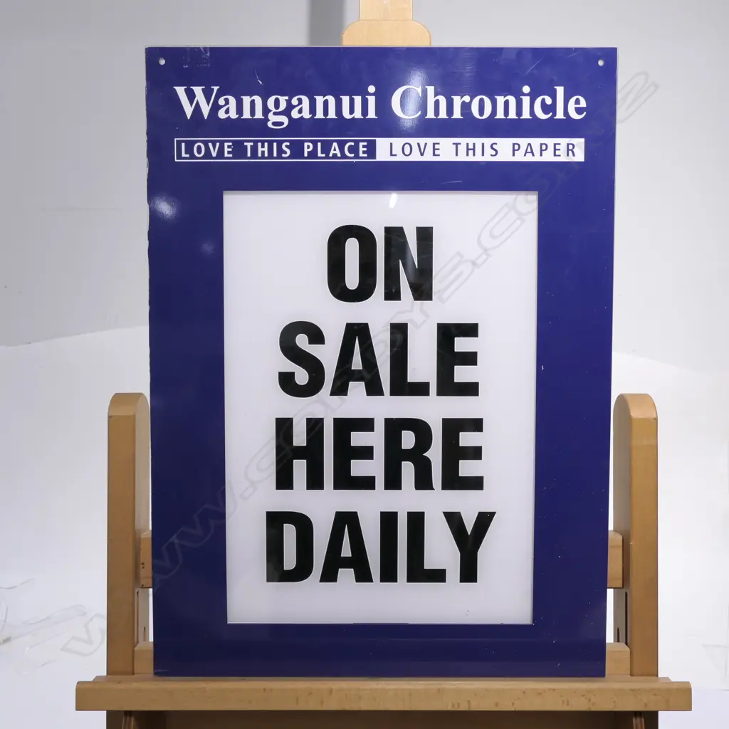 WANGANUI CHRONICLE SIGN H 610 MM Image 1++