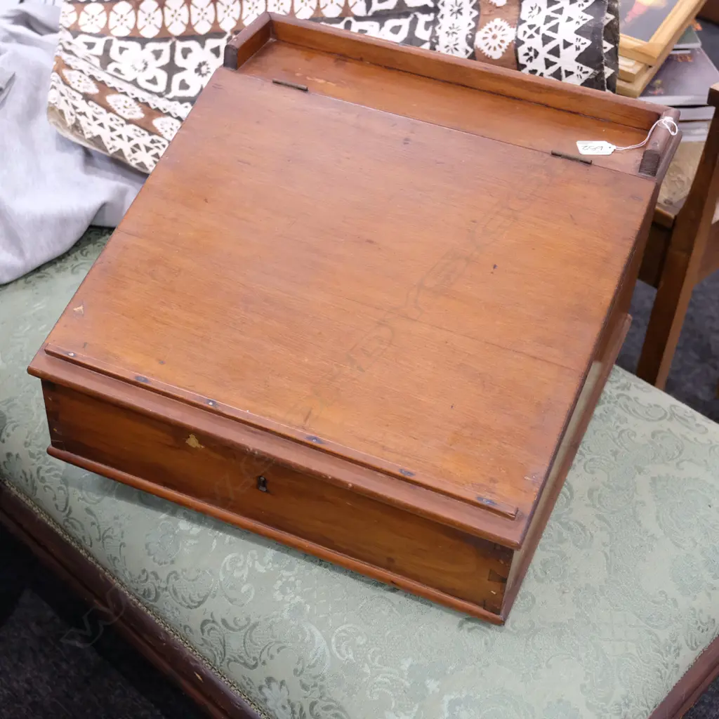 KAURI COLONIAL WRITING SLOPE W. 470MM Image 1++