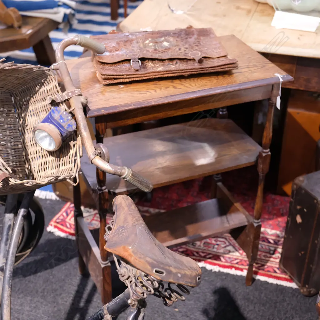 OAK SIDE TABLE  Image 1++