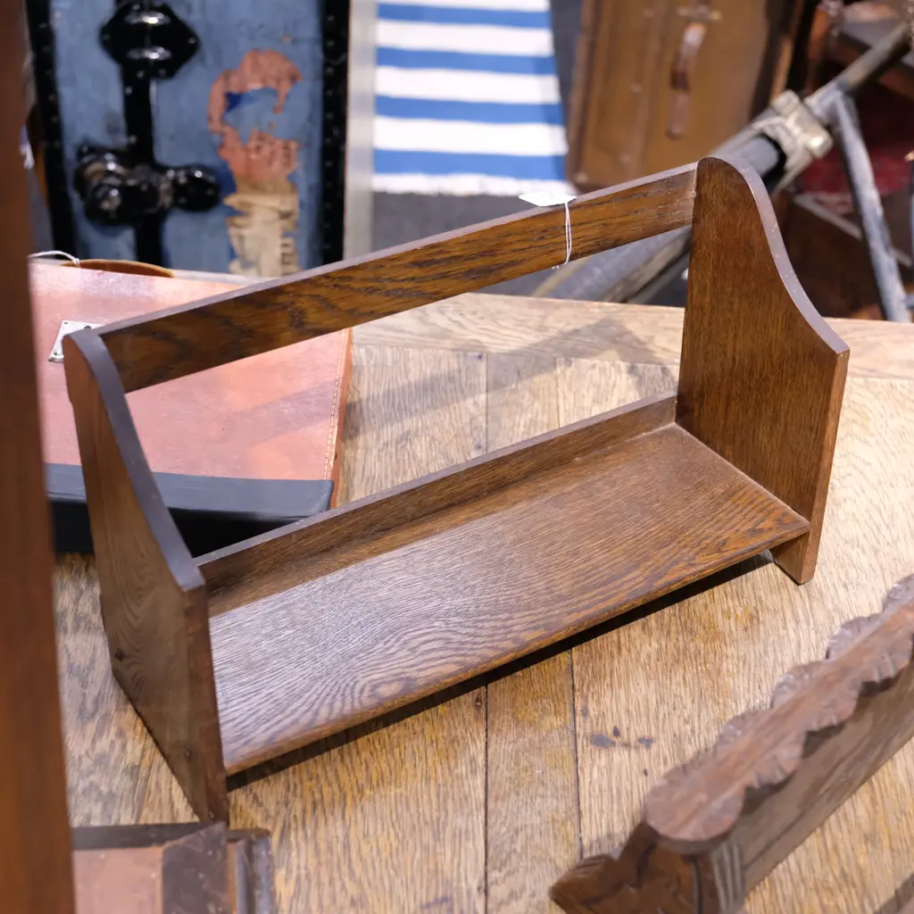 SMALL OAK SHELF Image 1++