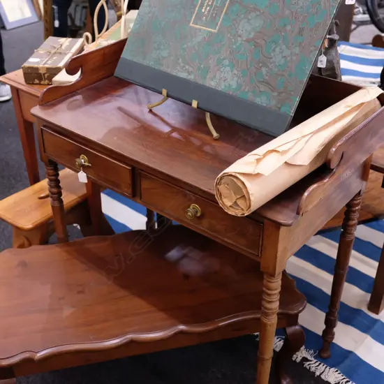 VICT 2 DRAWER SIDE TABLE