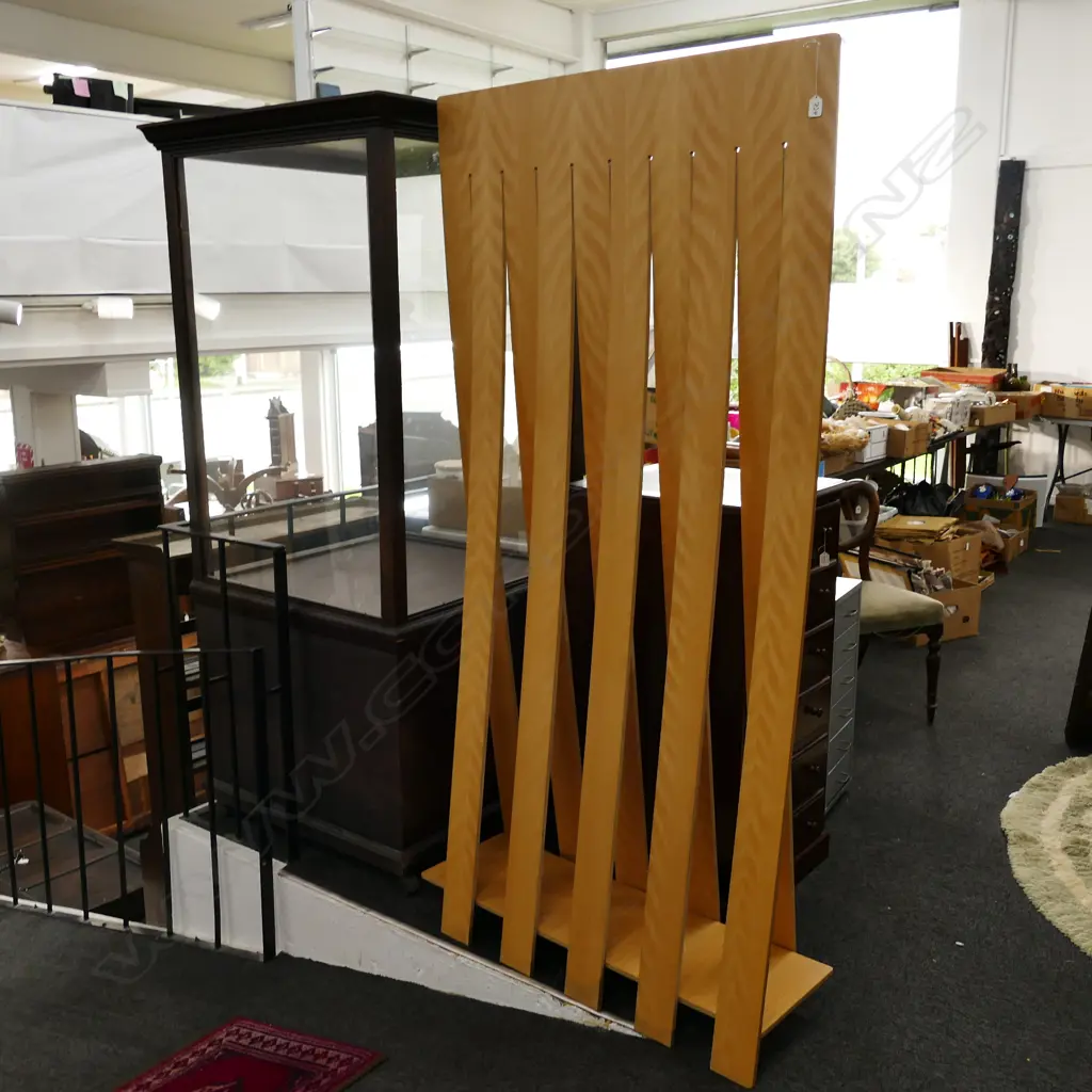 MID CENTURY PRIVACY SCREEN H 2000 MM Image 1++