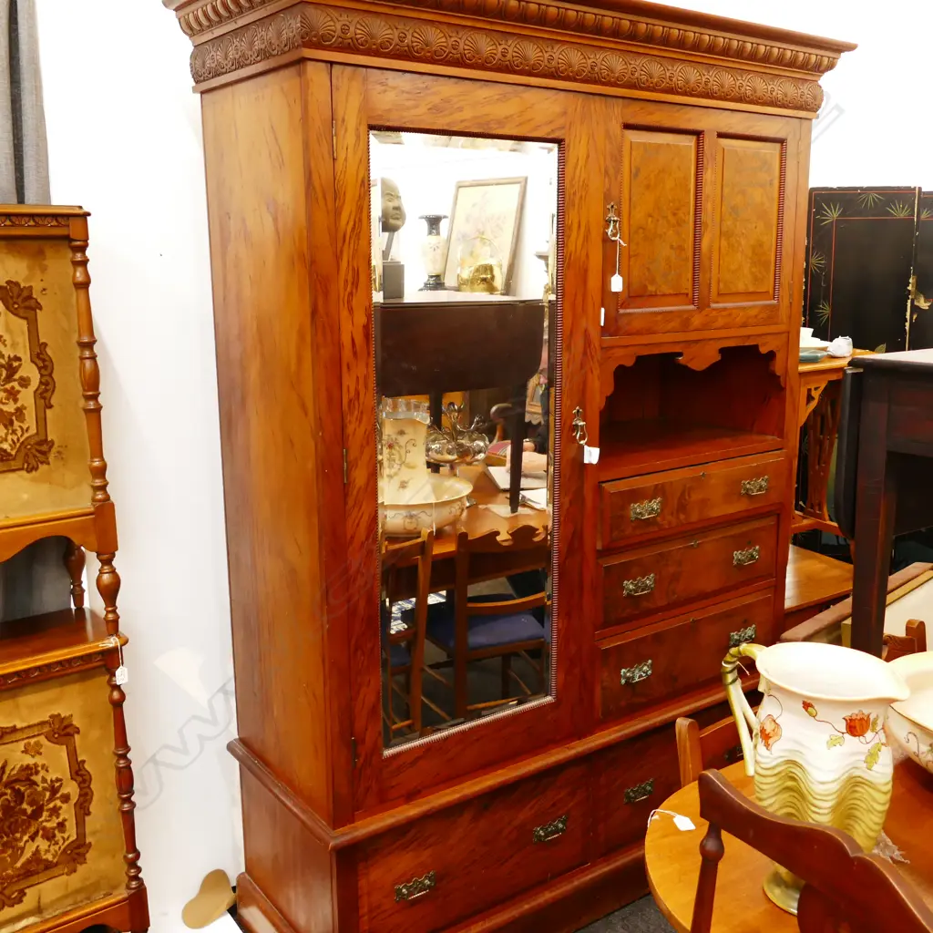 COLONIAL MOTTLED KAURI BEACONSFIELD 1460 X 540 X 2000MM Image 1++