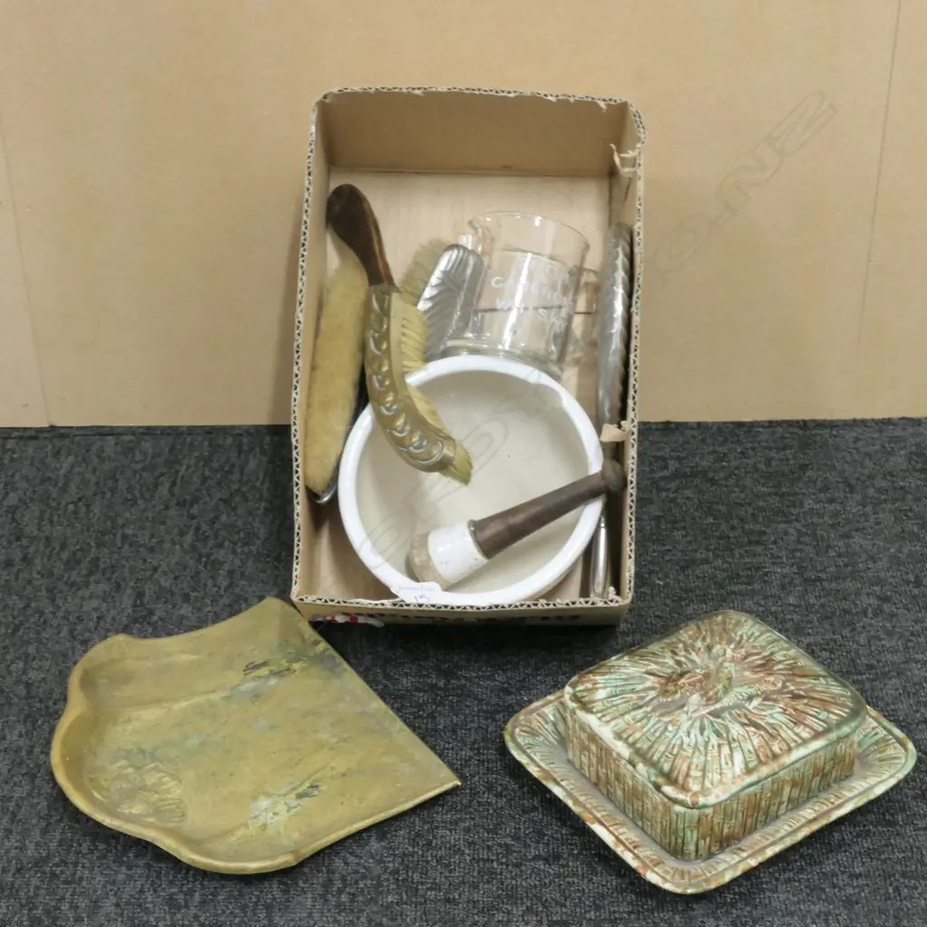 LOT MIRROR / MORTAR + PESTLE / BRUSH ETC Image 1++