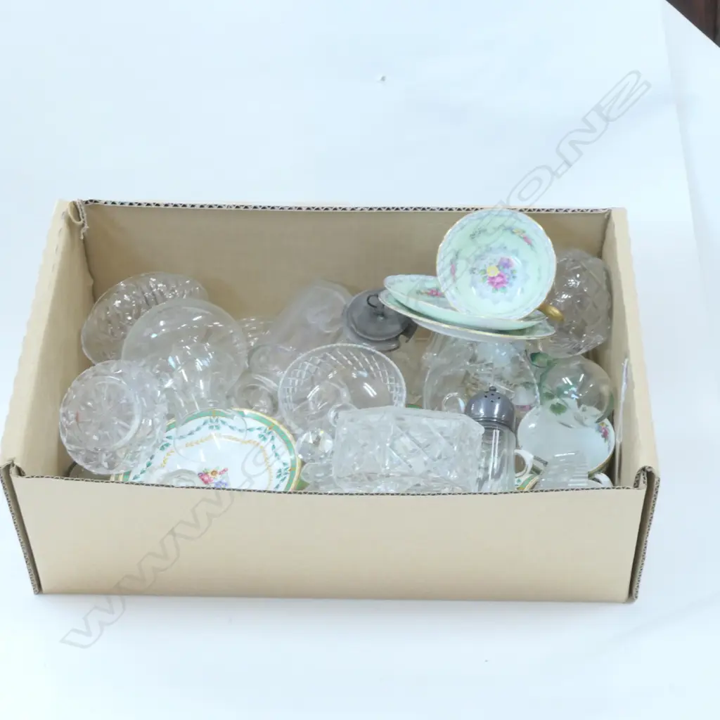 LOT ASST CRYSTAL / CHINA + SHELLEY TRIO Image 1++