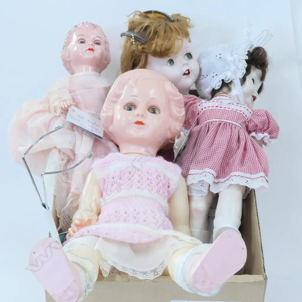 LOT ASST ENGLISH / NZ DOLLS Image 1++
