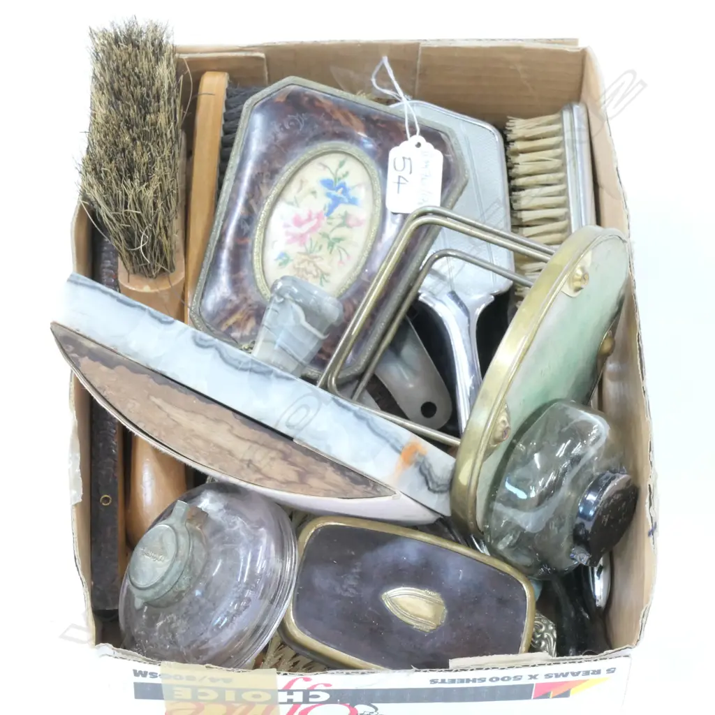 LOT ASST 30'S BRUSHES ETC Image 1++